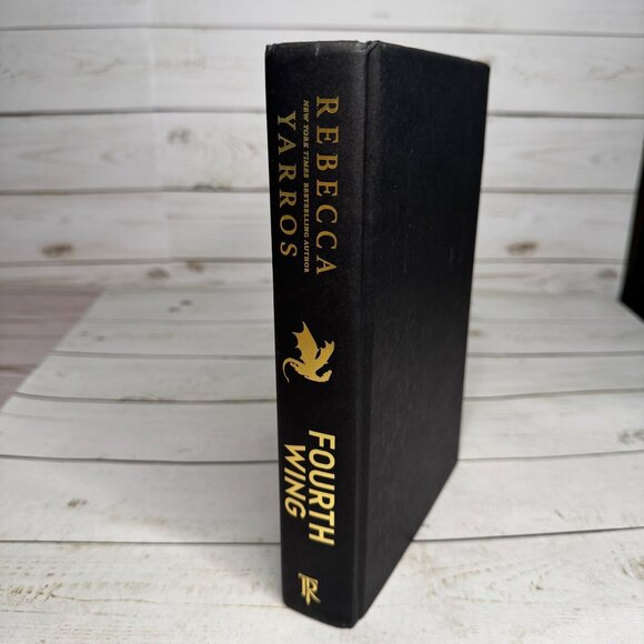 Fourth Wing Rebecca Yarros 1st Ed 2023 Holiday Limited HC Black Sprayed Edges - Picture 11 of 16